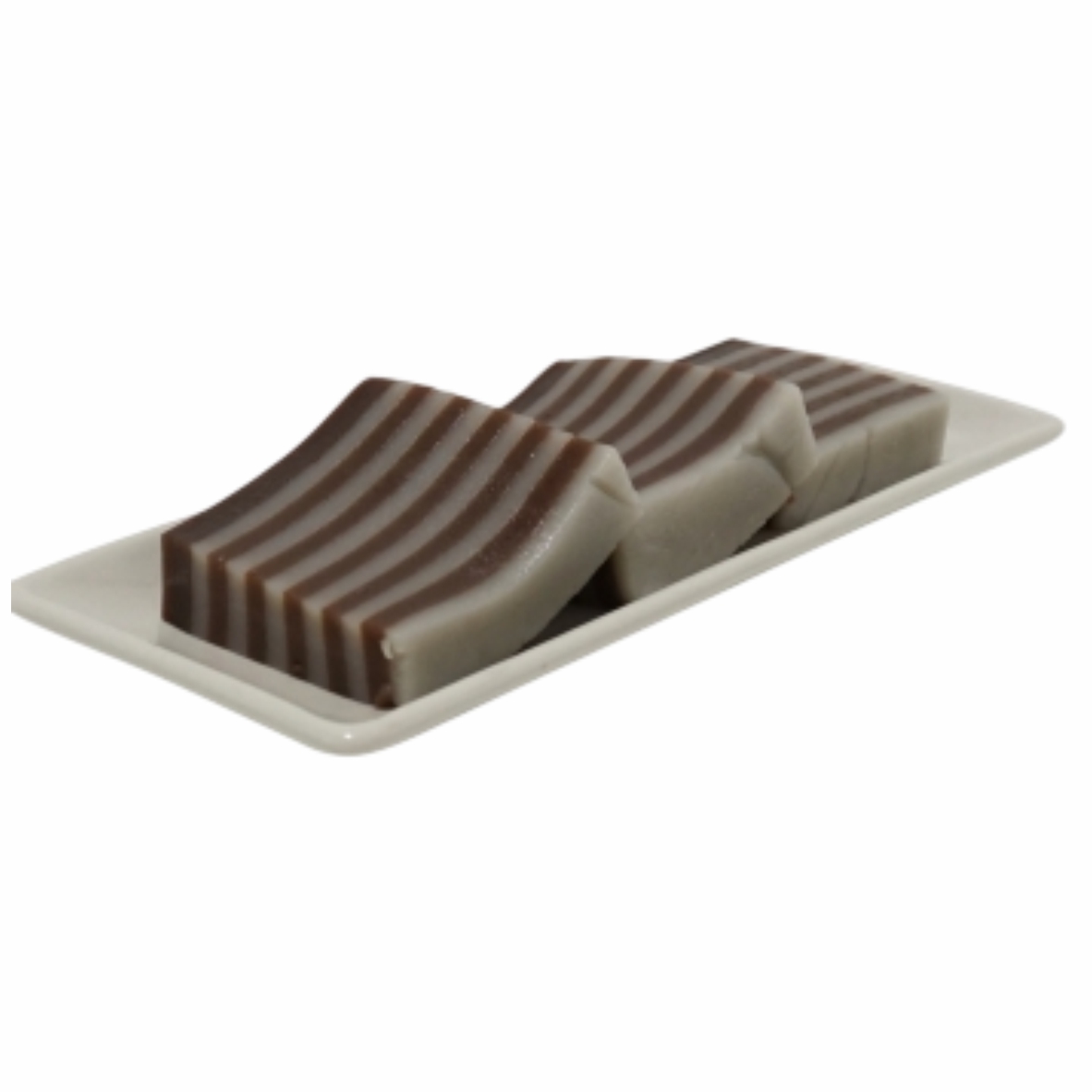 Lapis Beras kue tradisional berlapis warna-warni dengan tekstur lembut dan legit